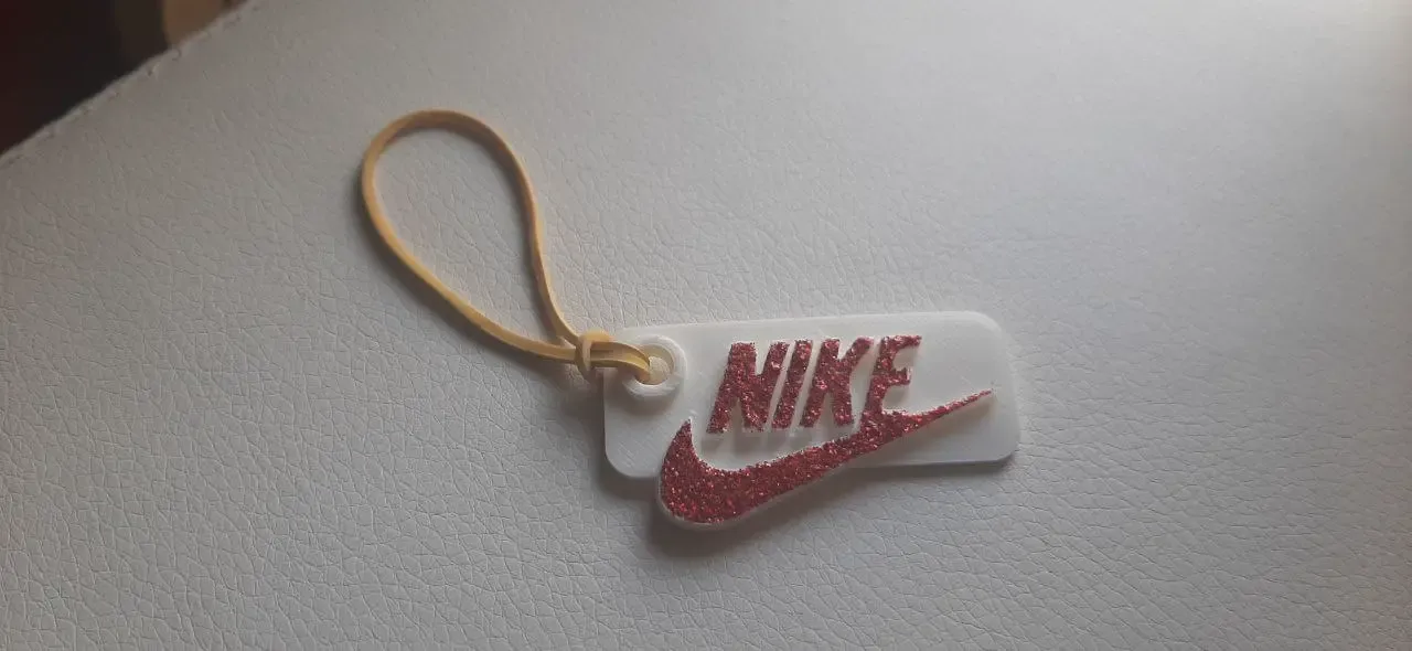 Porta-chaves com logótipo da Nike