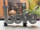 Love stand - round-4
