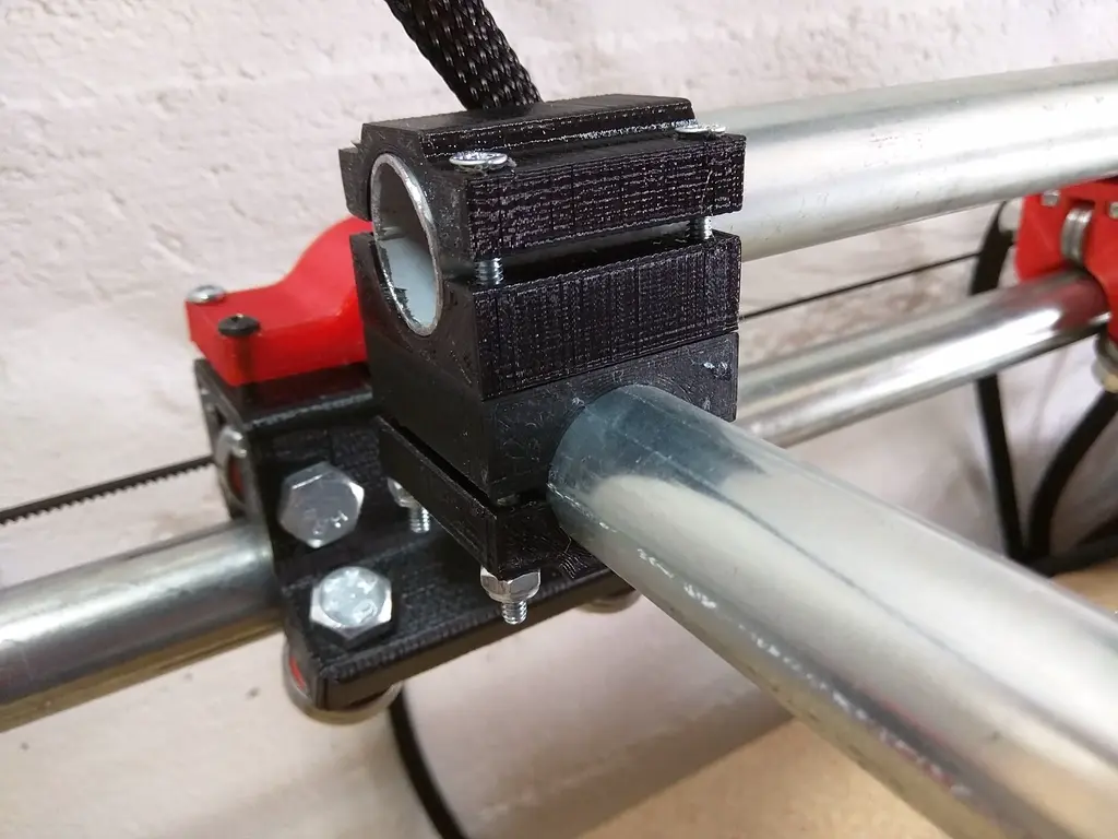 Mostly Printed CNC -Add On- Pipe Clamp 90