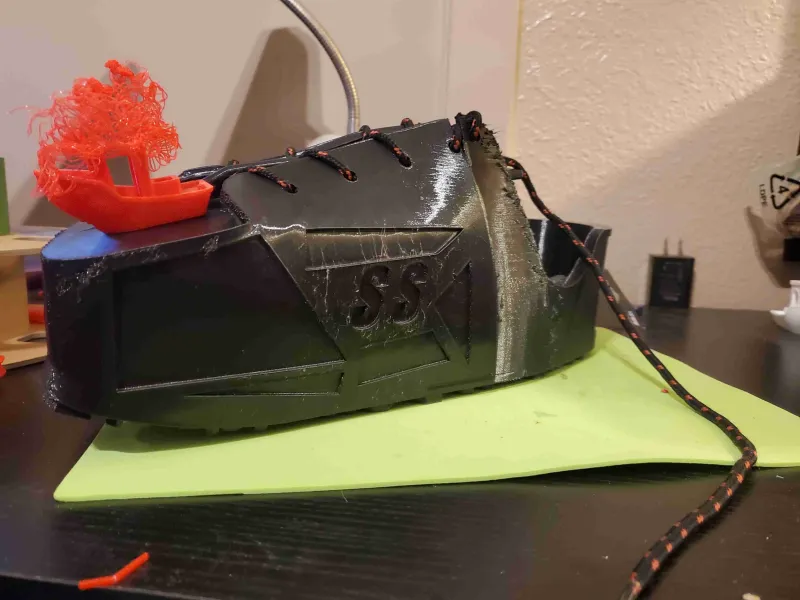 Sapatos Sole Strider 3D com atacadores