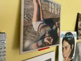 Wall Mounted Record Holder-4