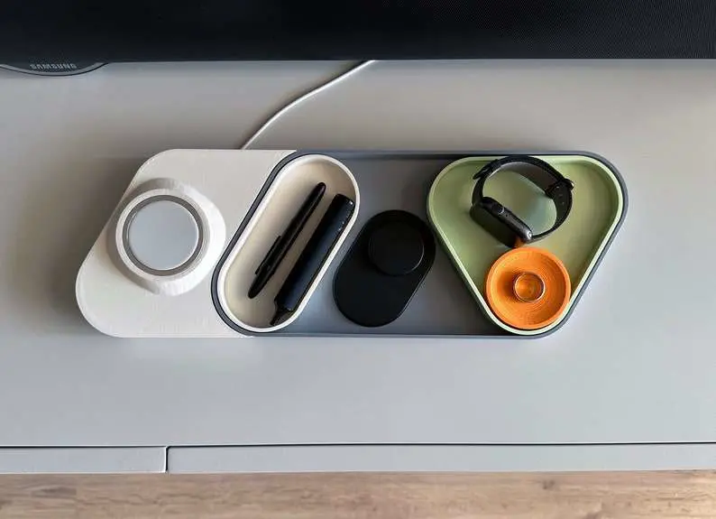 Modular desk organiser and catchall tray with MagSafe add-on