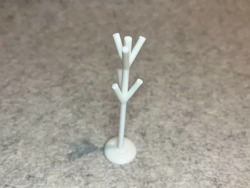 Suporte de cabide para casa de bonecas em miniatura