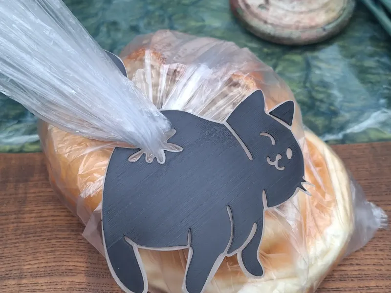 Cat bread clip