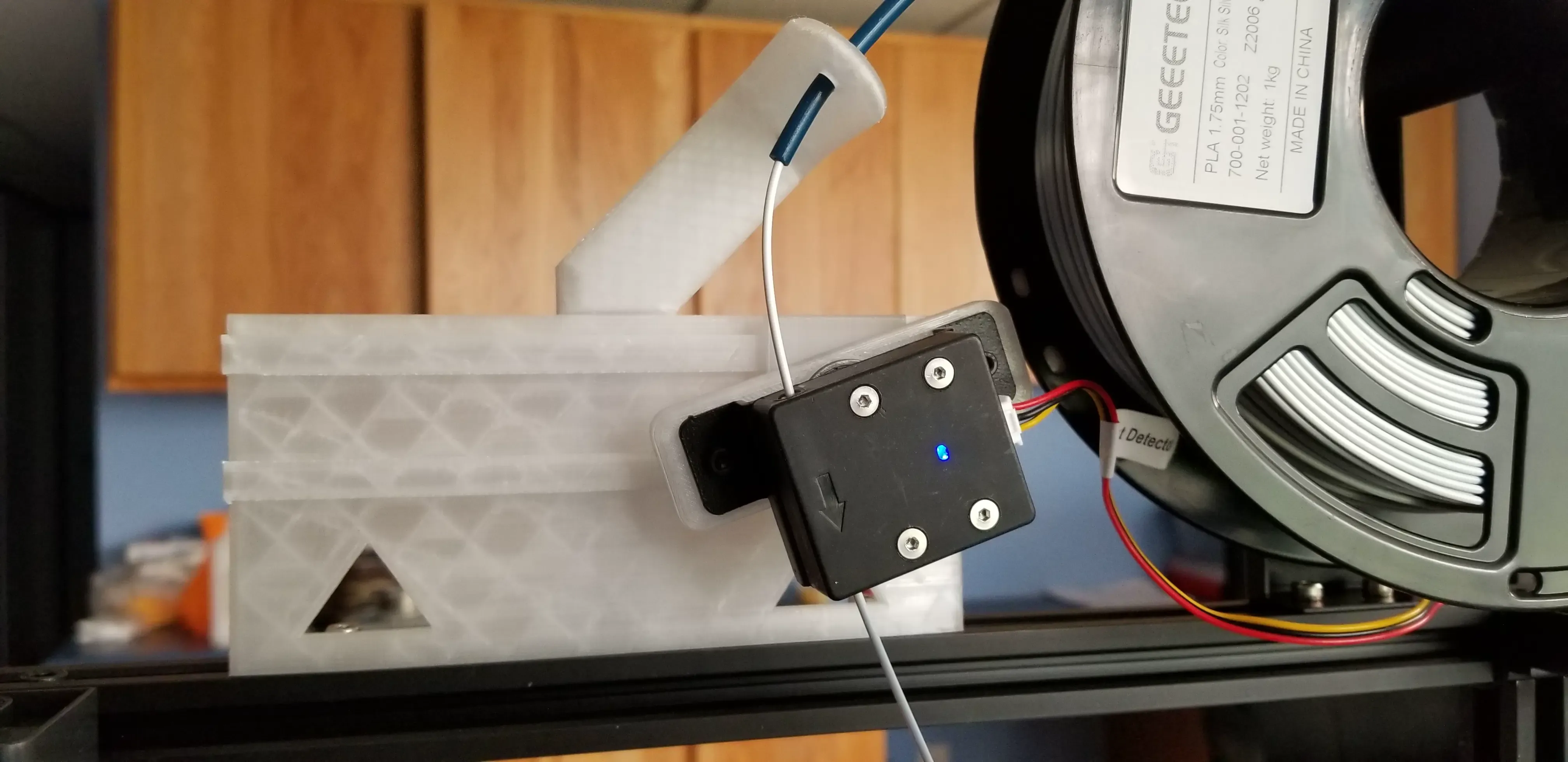Sliding Filament runout sensor