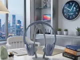 Modern Headphone Stand-1