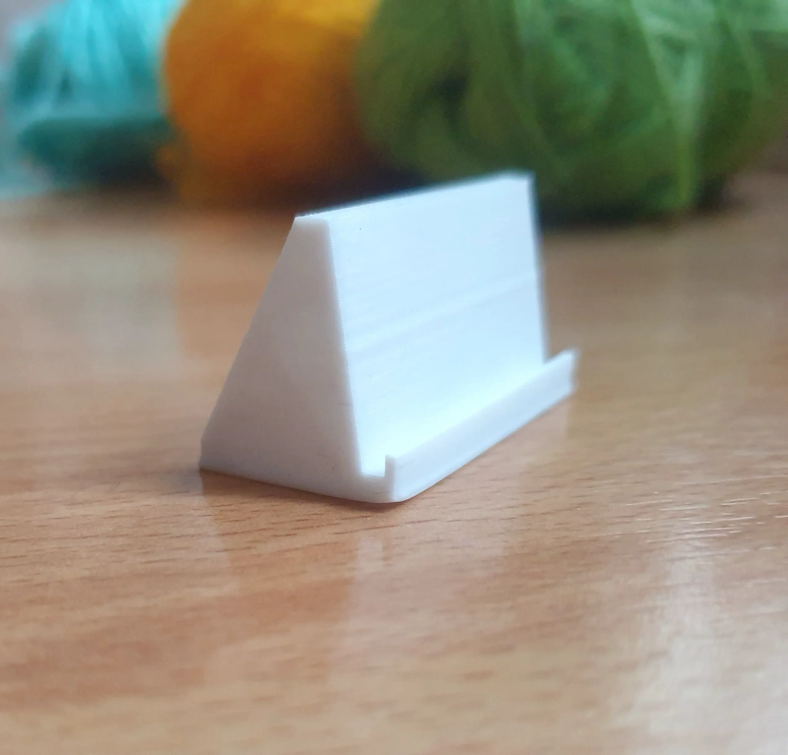 Minimalist Photo Stand