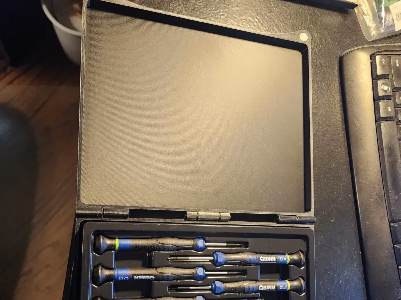 Case for Quinn screw driver set sold at Harbor Frieght