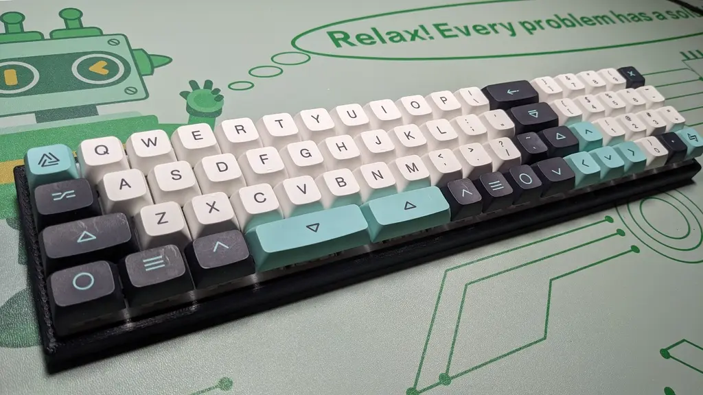 MECHANISCHE TASTATUR - 69 TASTEN - 65% MML TASTLEISTE