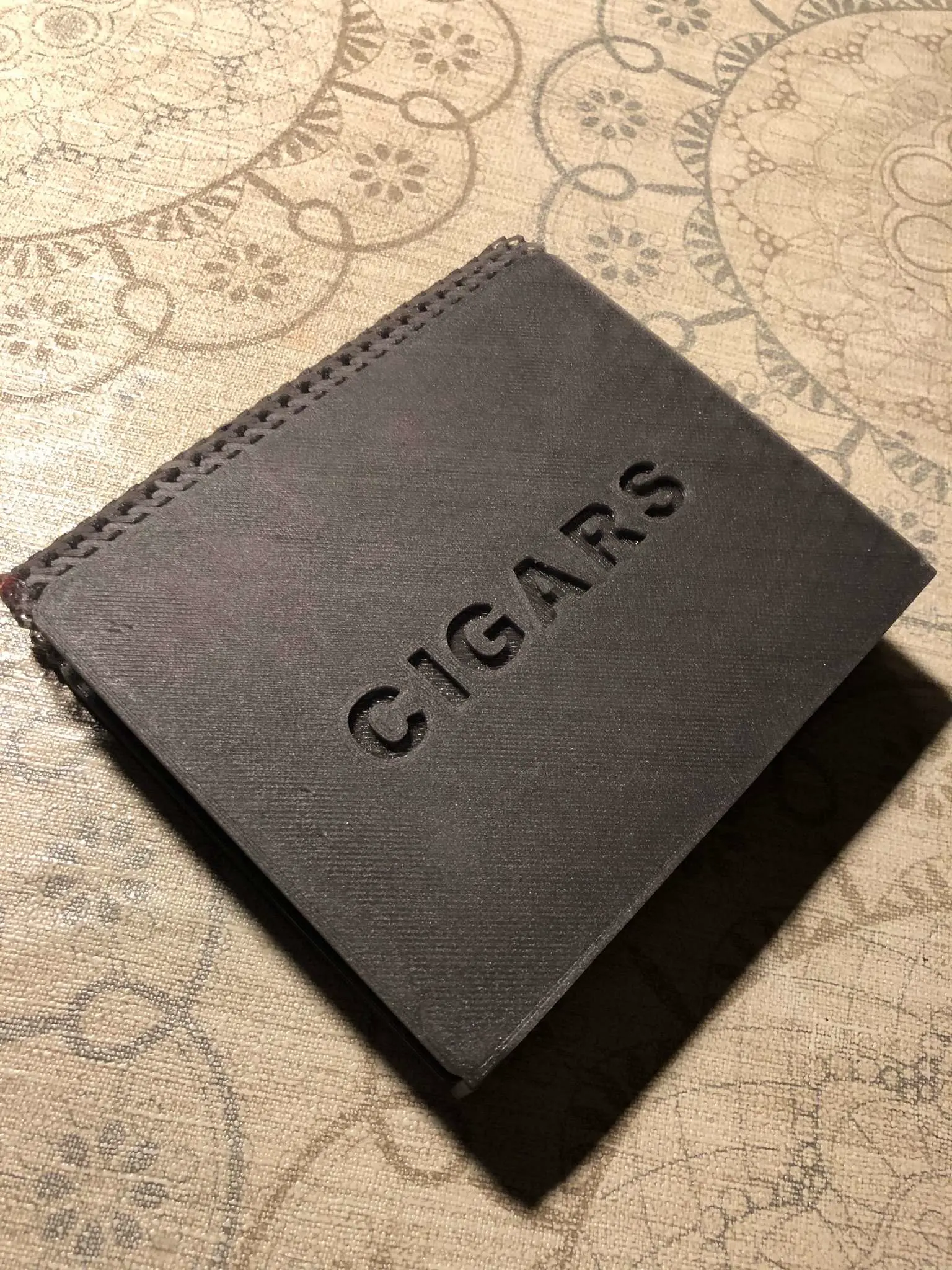 Print-in-place Cigars Box with fabric hinge and easy lock