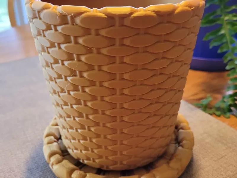 Retro Weave Flower Pot with Matching Drip Tray