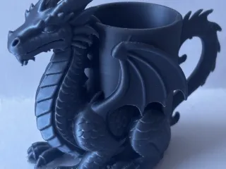 Dragon decorative beverage mug