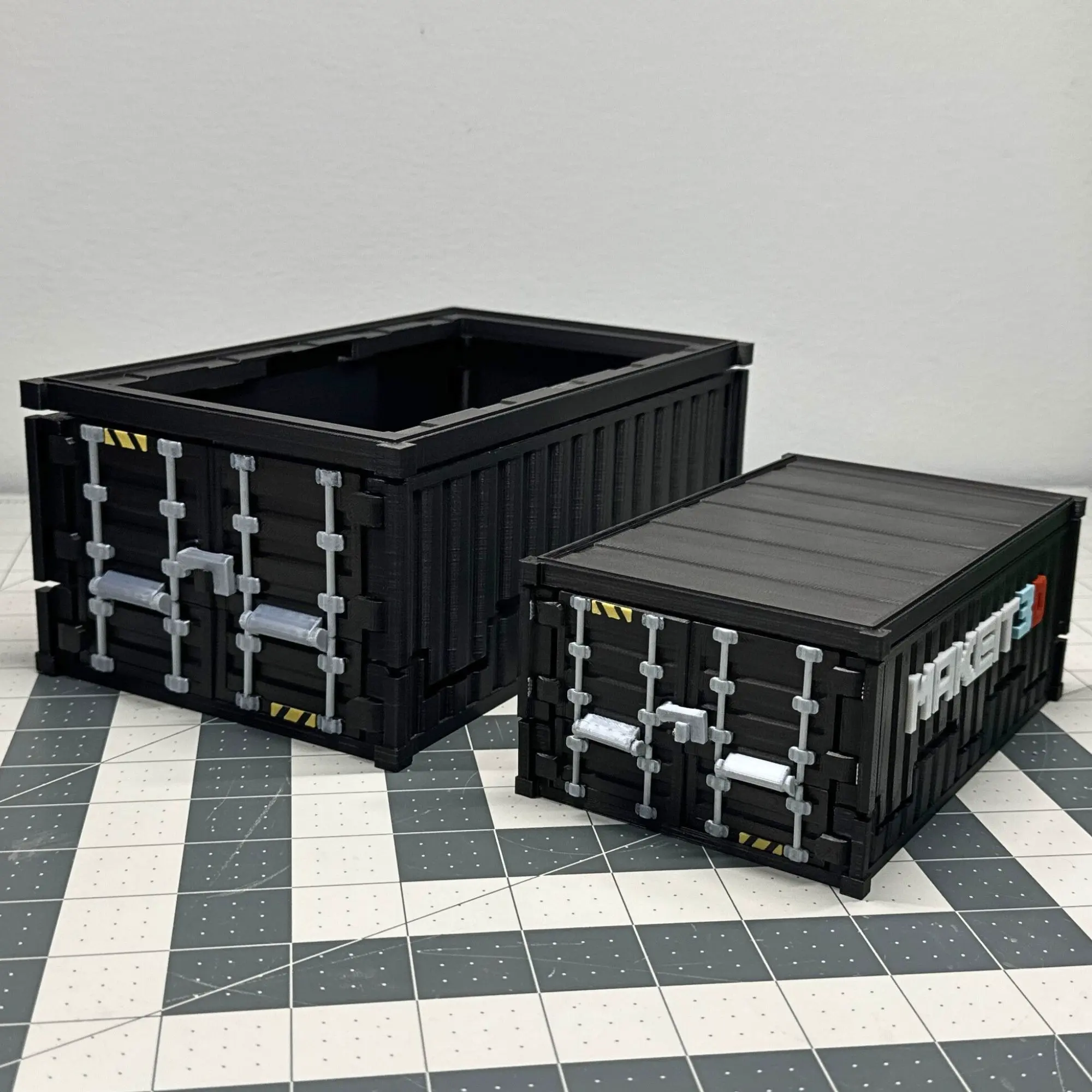 3D Printable Foldable and Stackable Shipping Container STL