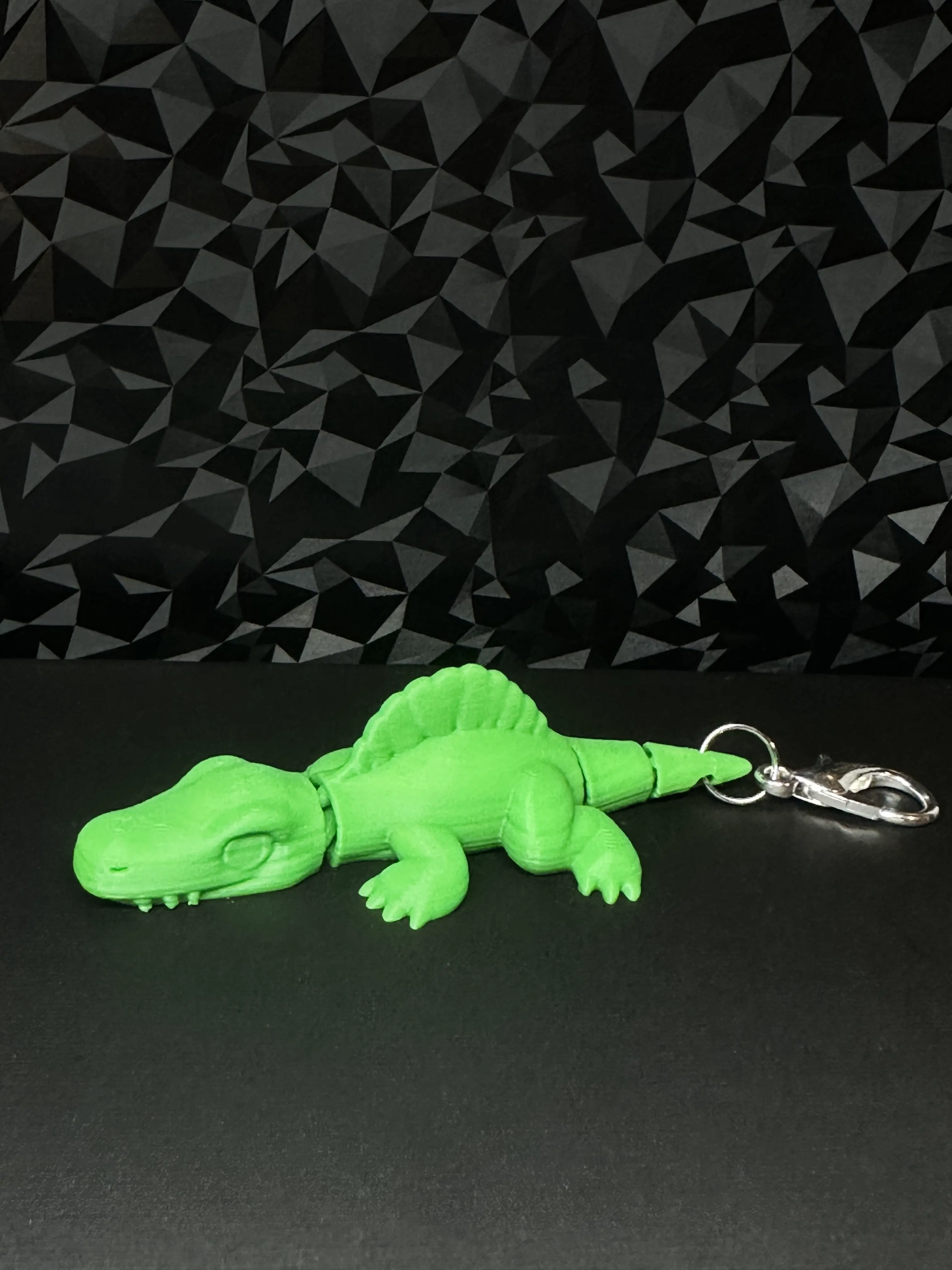 Lazy Spinosaurus Keychain | 23 Min Flexi Print