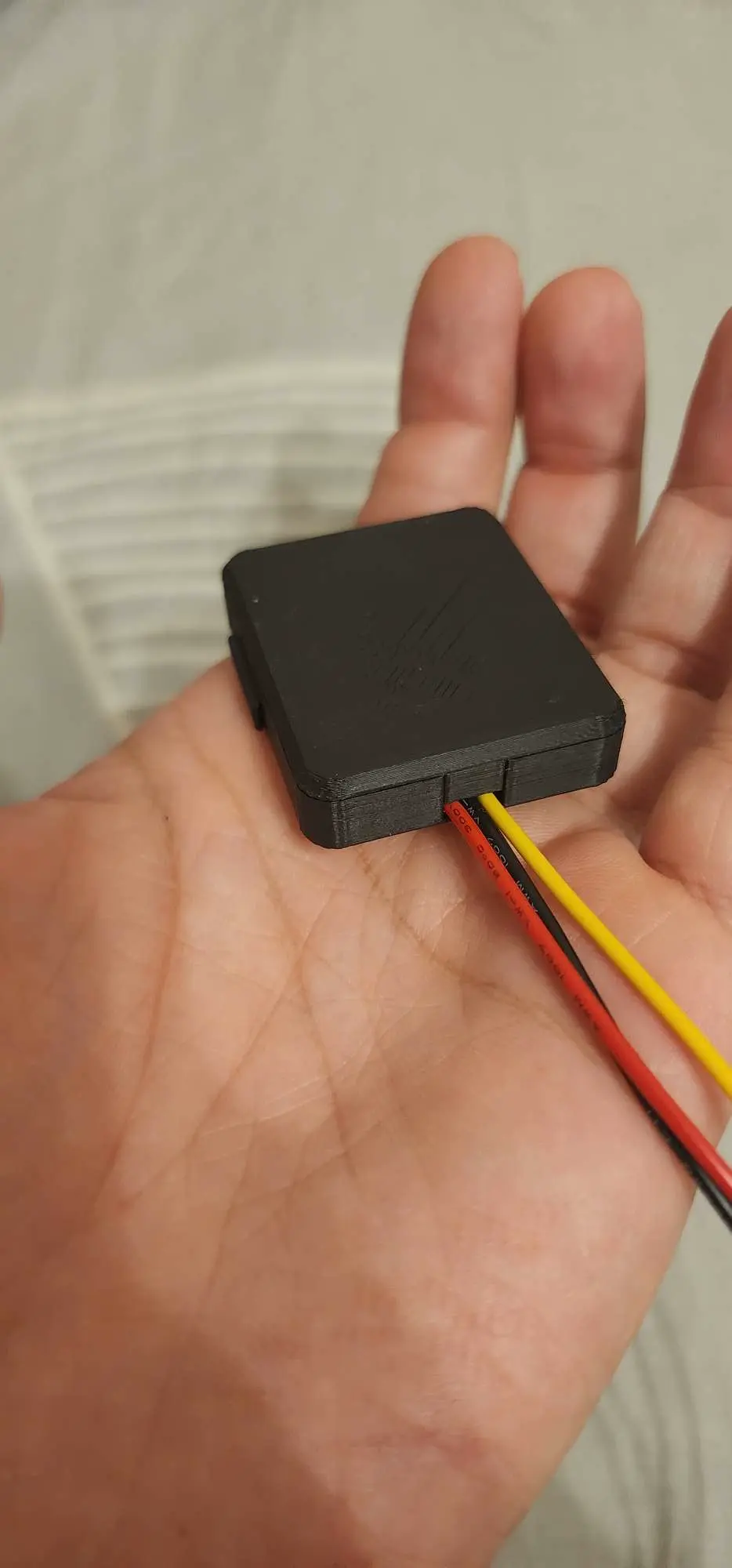 Tiny "ESP8266 D1 mini" case with button
