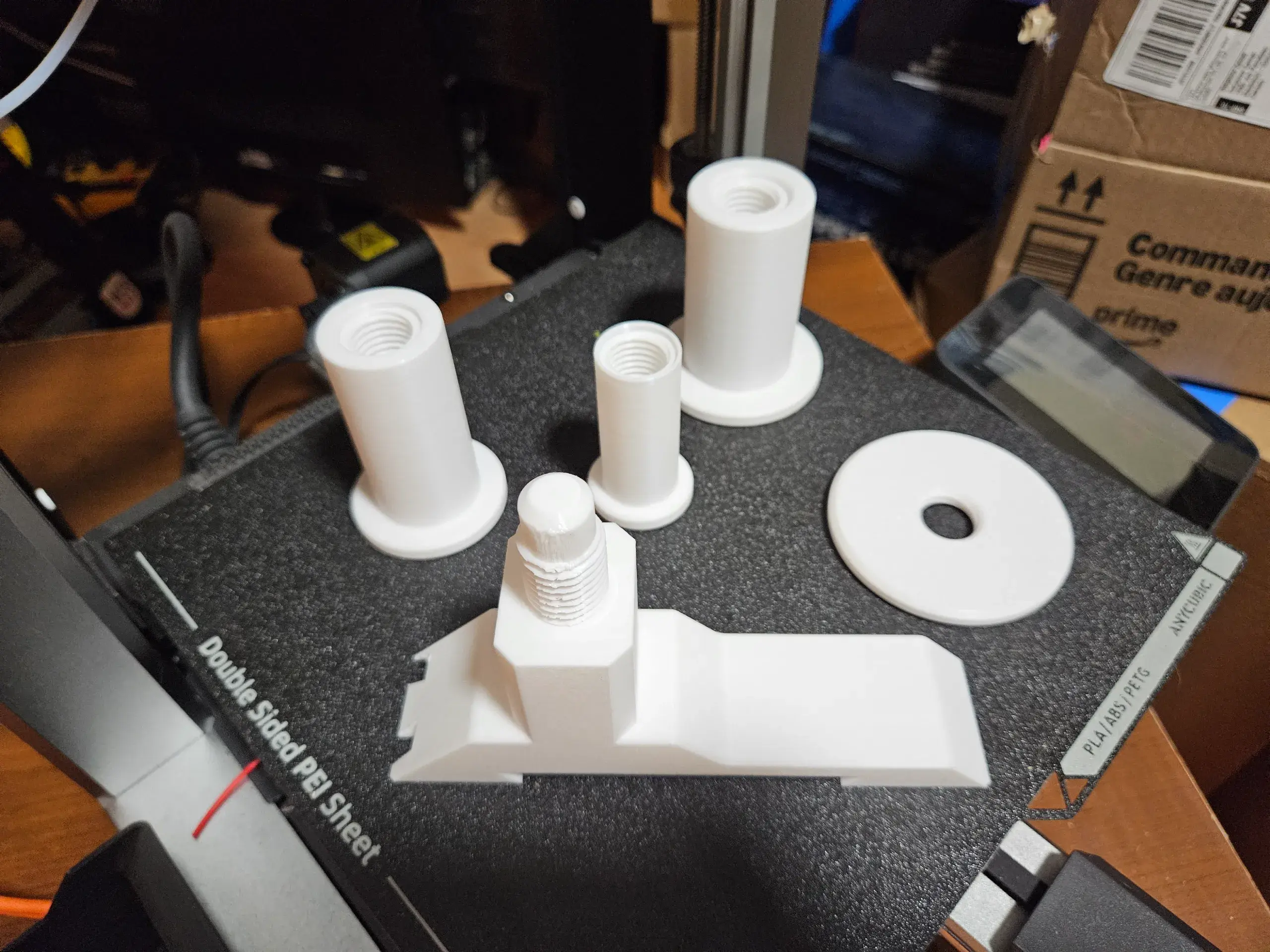 Interchangeable external spool holder for CFS Hi overhead (M