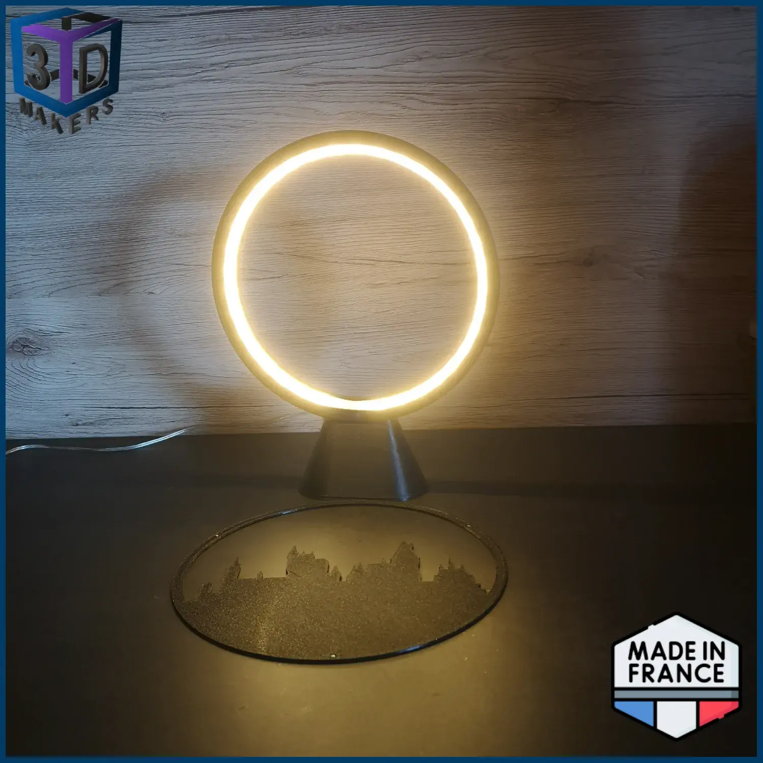 Ring Lamp with Interchangeable Decorations