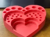 Heart-Shaped Makeup Brush Holder-3