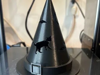 Witch Hat Shadow lamp