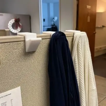 Cubical Wall Hanger