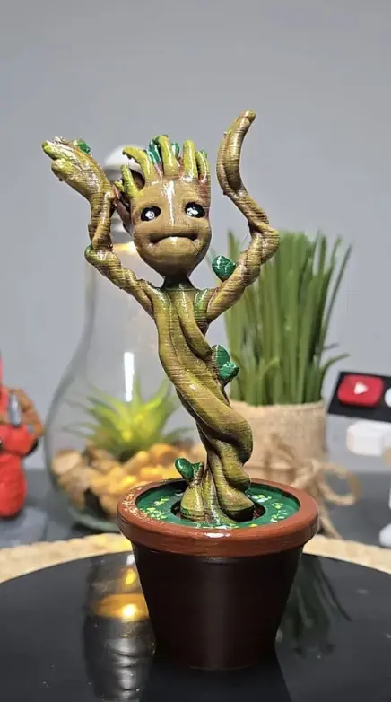 Tanzendes Baby Groot (beweglich)