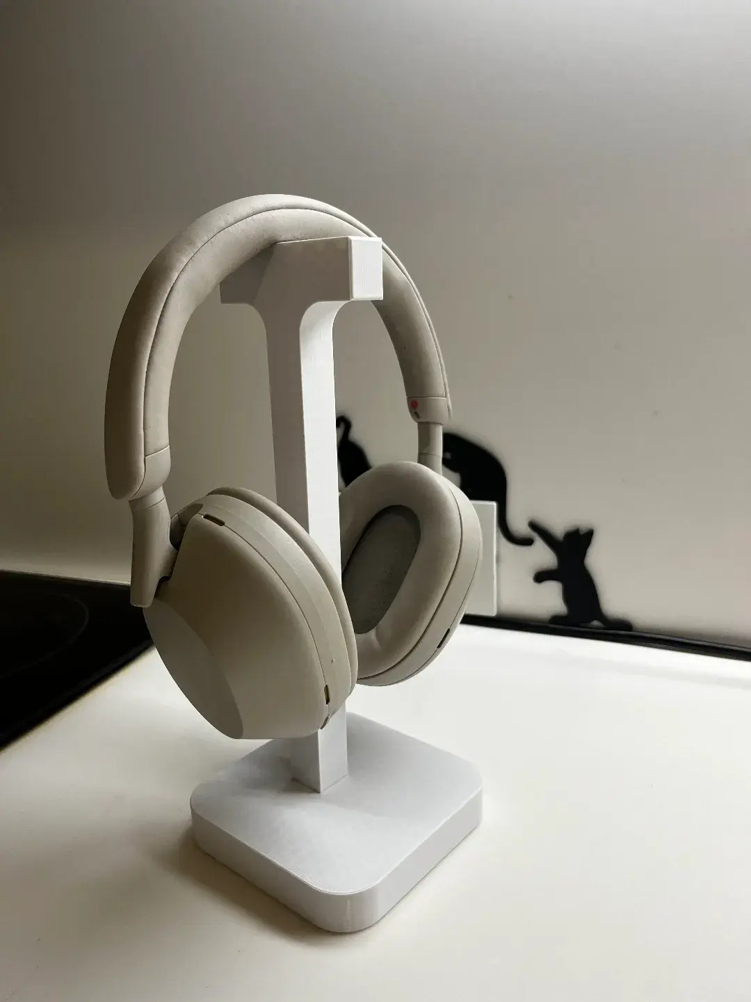 Minimalist Headphone Stand – with dual Arms Options
