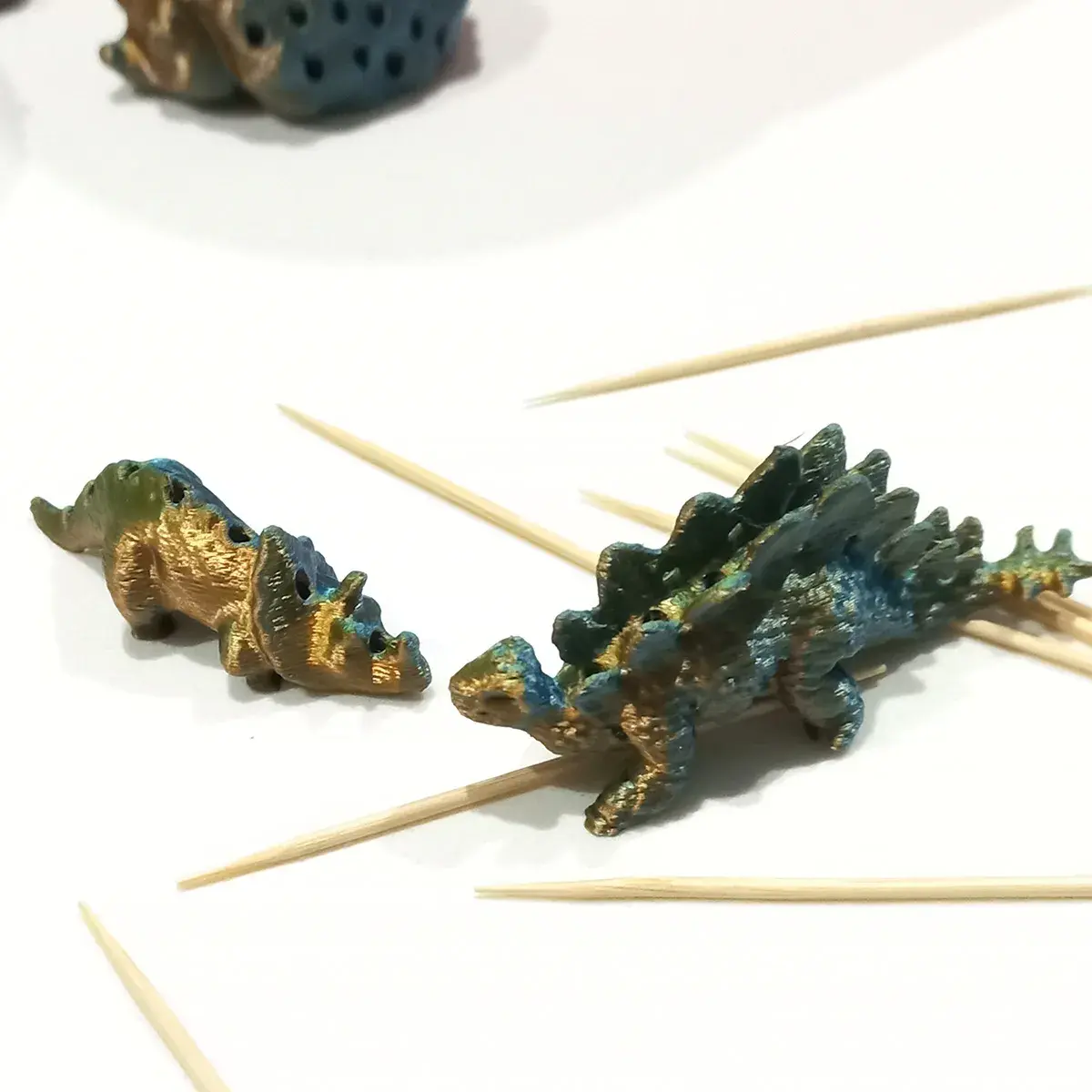 TricerHolder the dino that holds toothpicks