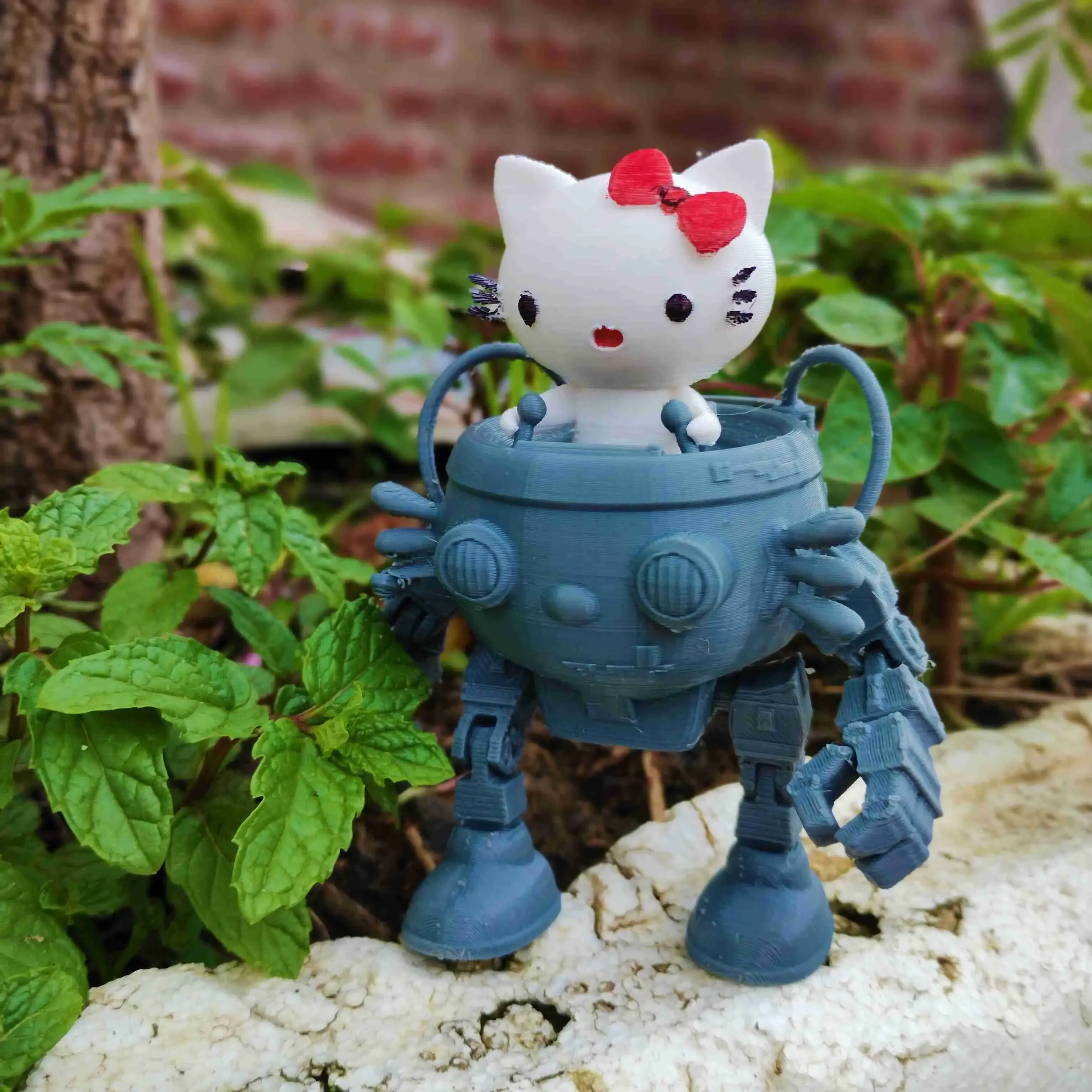 HELLO KITTY BOT, A ROBOT PILOTED BY AN ADORABLE HELLO KITTY