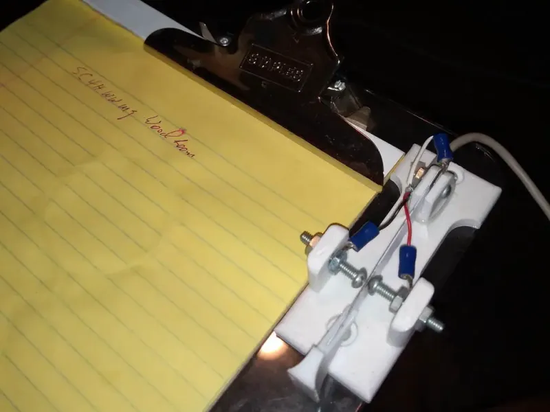 Non-iambic Morse code key with paddles V2