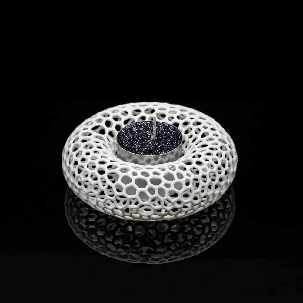 Voronoi donut candle holder