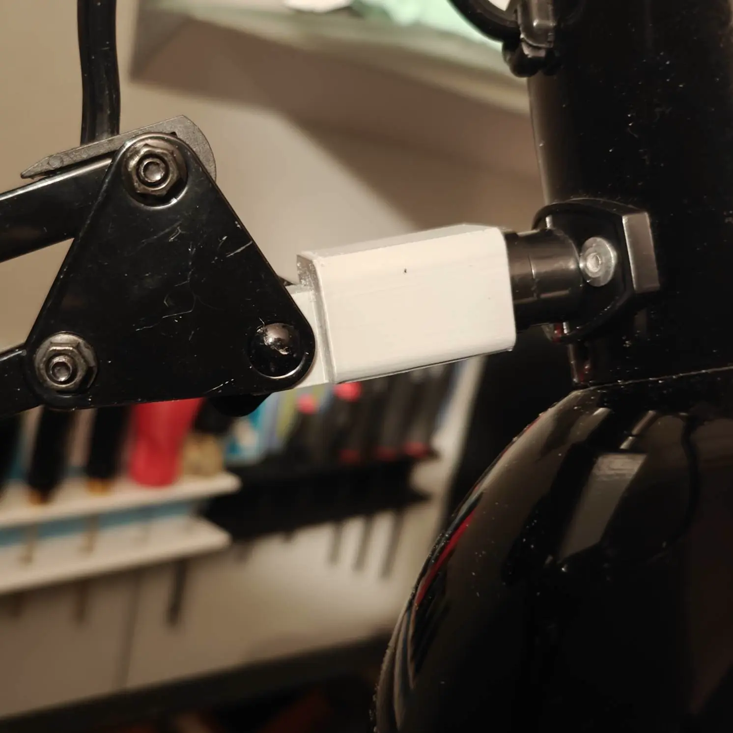 articulated lamp part