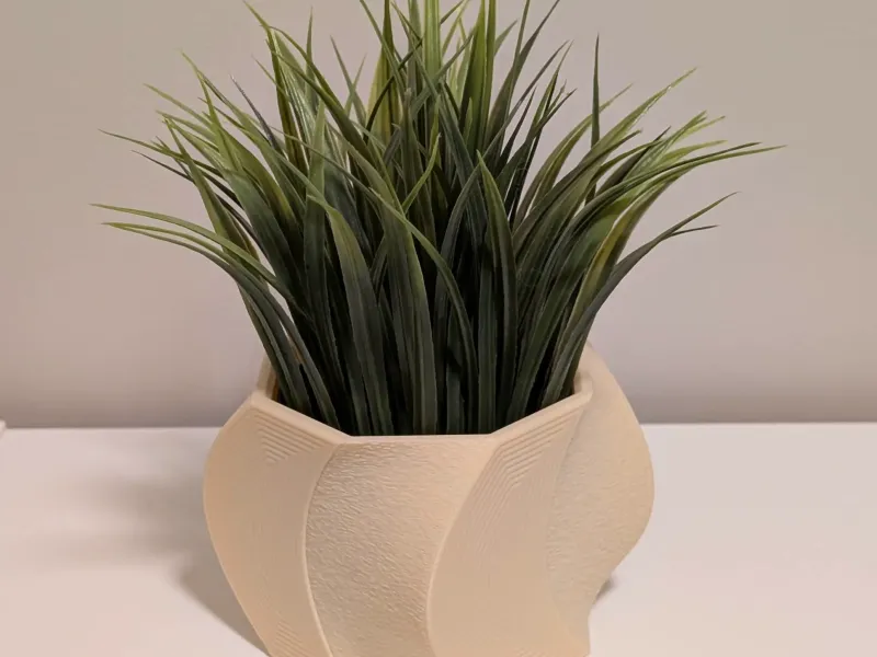Twisted Pot