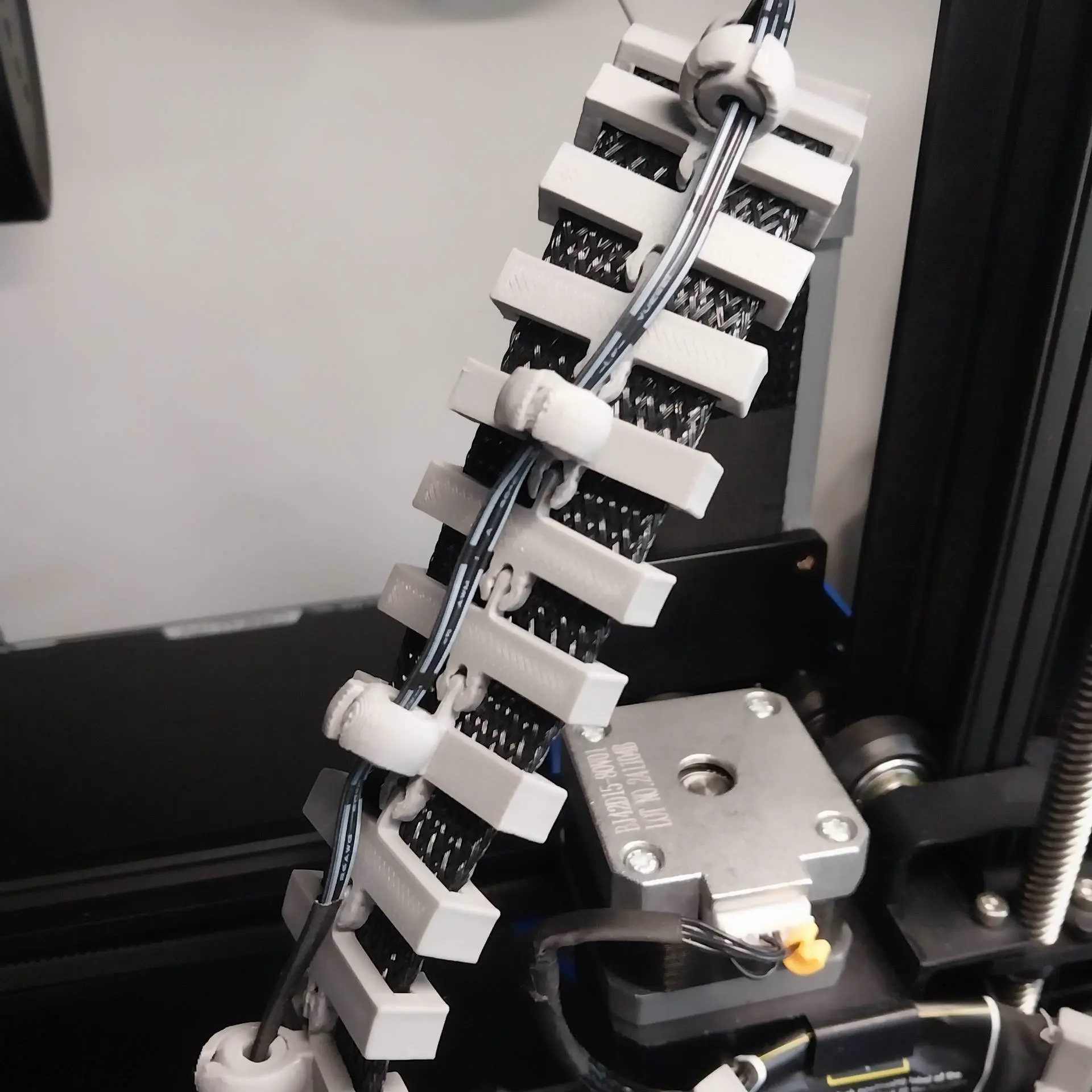 3D Printer Files | 3MF File | ribbon clip with wire holder | Creality Cloud