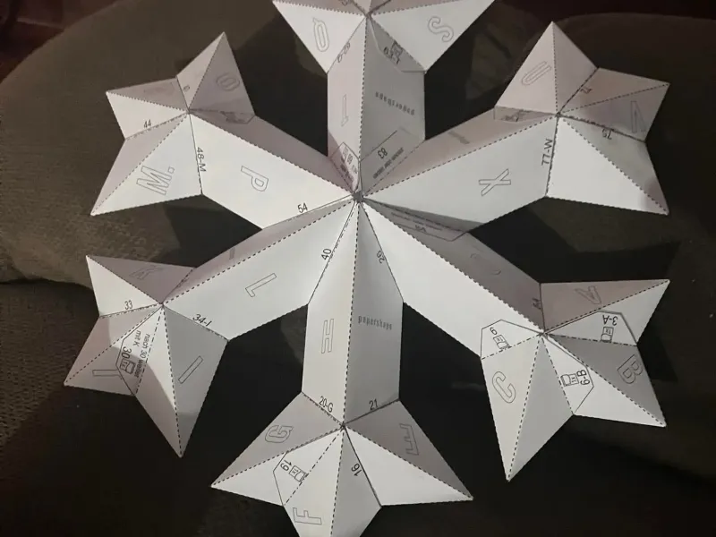 Copo de nuevo gigante papercraft 