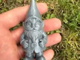 Garden gnome, halfling, dwarf-2