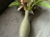 Beautiful rustic flower vase-3