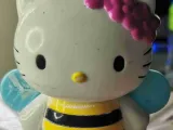 hello kitty bee-1