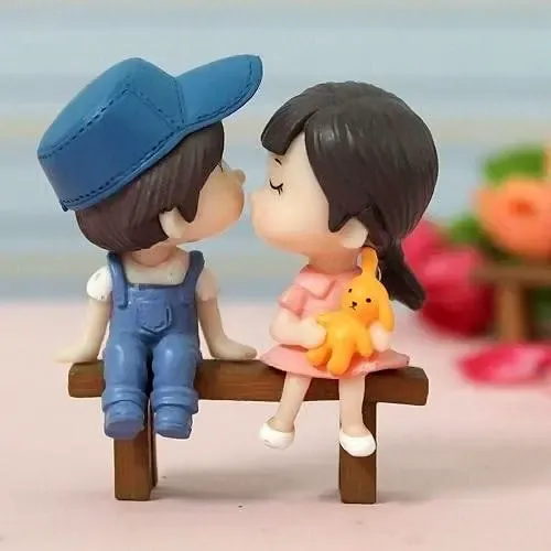 valentine's day love cople figure