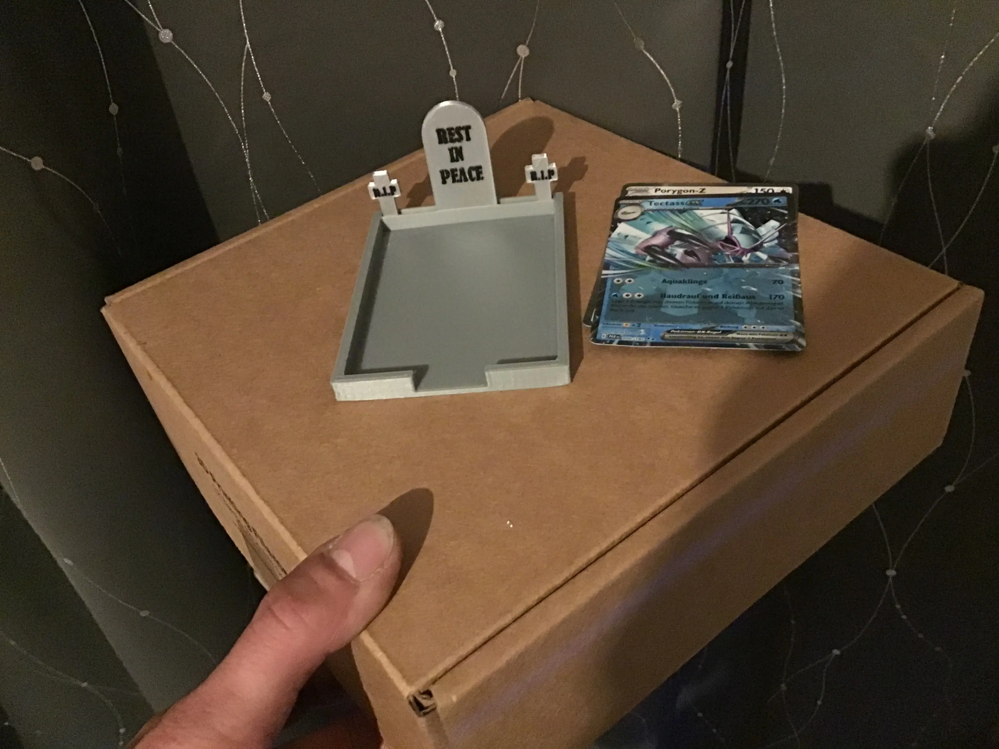 Card Graveyard - TCG/Card-Games