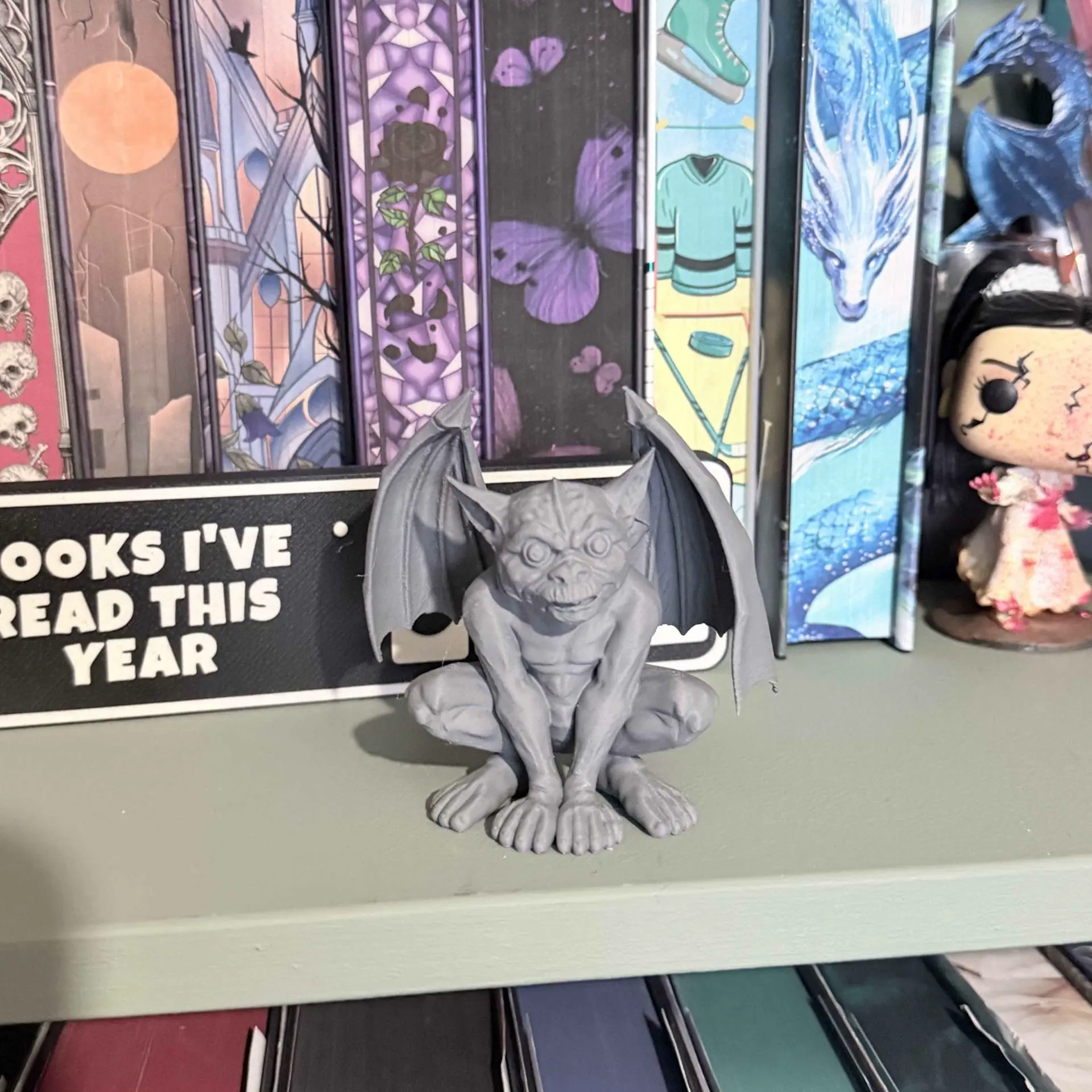 Gargoyle Statue - Book Nook Decoration