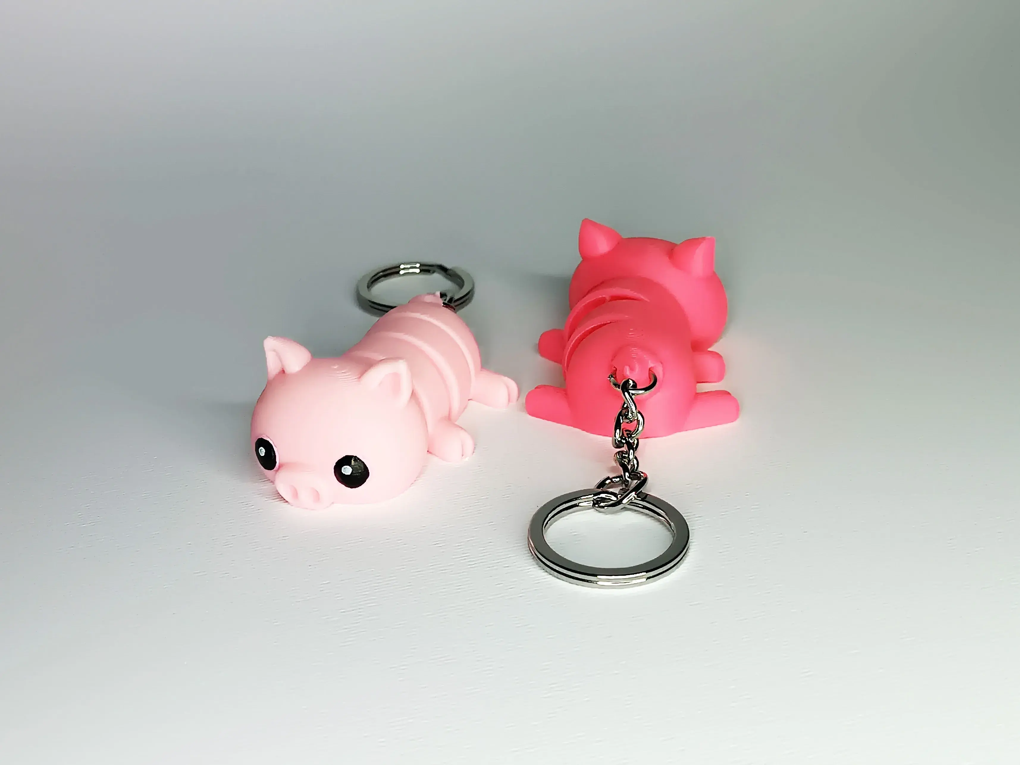 Cute Flexi Pets Pig (Keychain & Magnet)