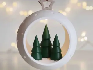 CHRISTMAS BALL PINES TREE
