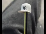 Cap pencil topper-0