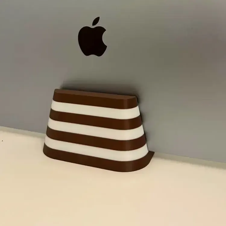 Macbook laptop vertical stand