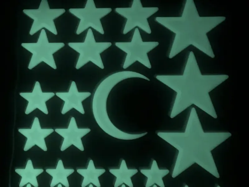 Luna y estrellas (brillan en la oscuridad)