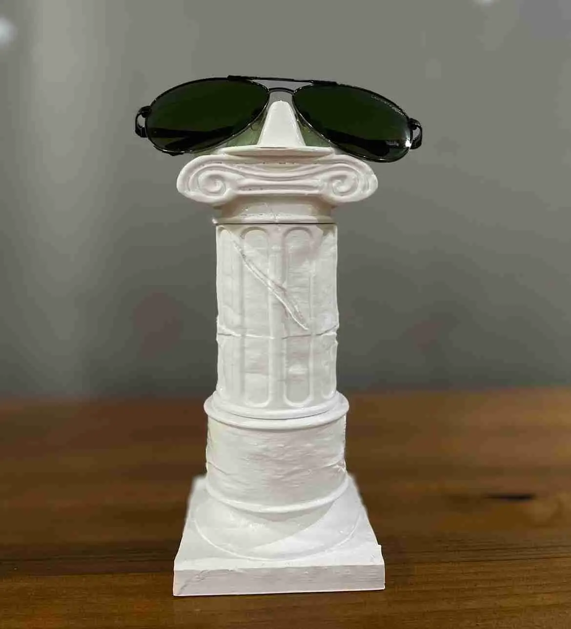 Greek Column / Pillar Eyeglass Holder