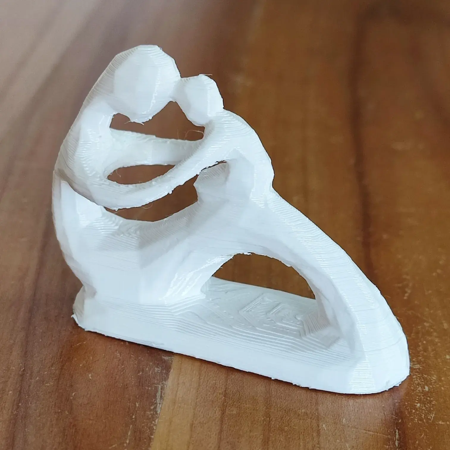 Mother and child low poly sculture - mother´s day