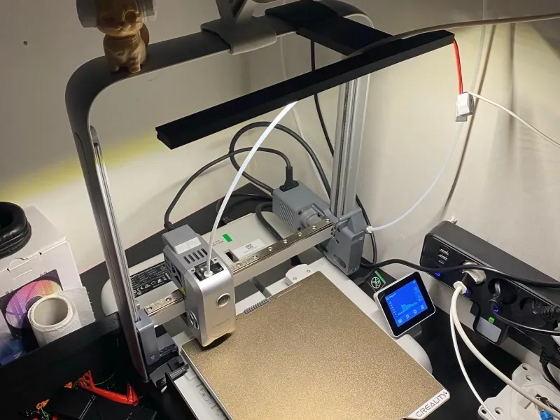 Éclairage de table pour Ender-3 v4