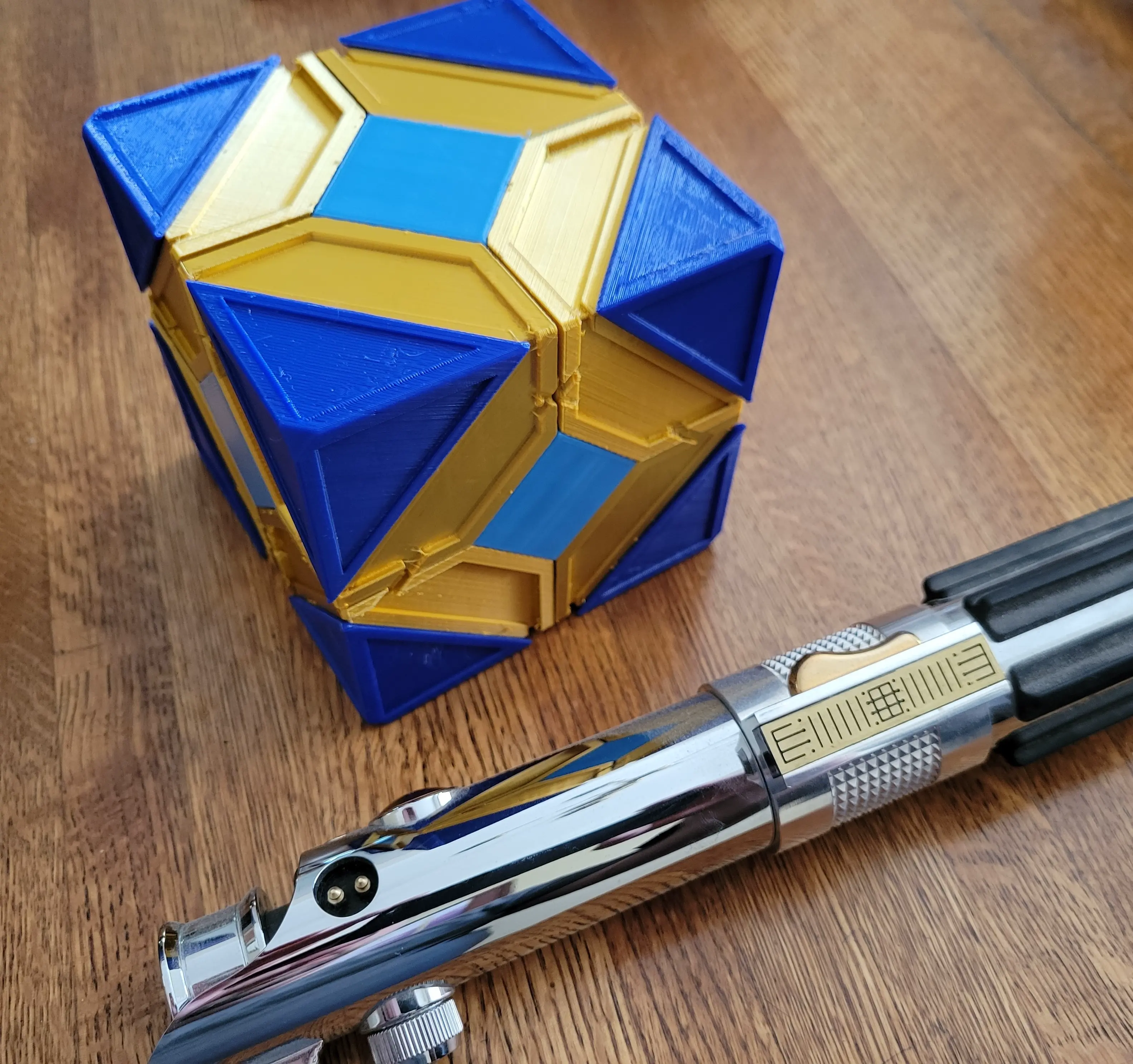Jedi Holocron style puzzle cube with storage