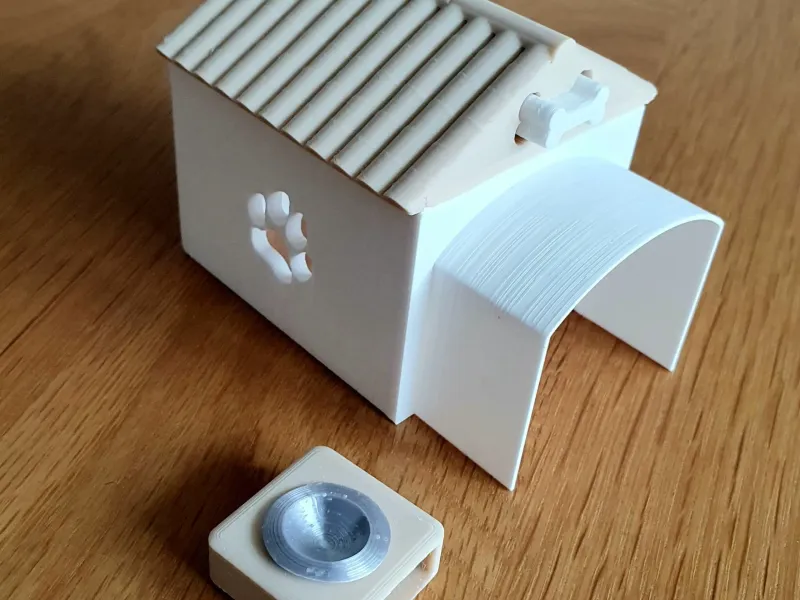 Miniatuur hondenkennel voor poppenhuis / Barbie
